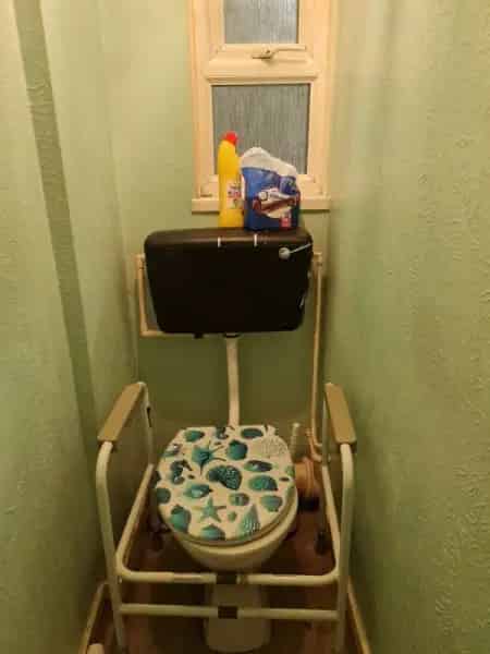 Large 2 Bed Flat 2nd Floor 2 Lifts