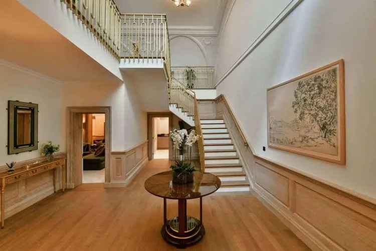 5 Bed House for Sale in Westminster, London