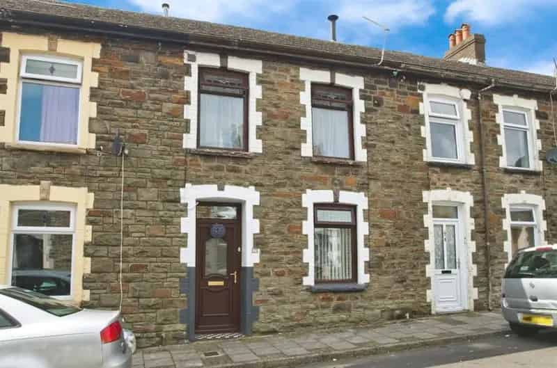 2 Bedroom Terrance House Near Amenities