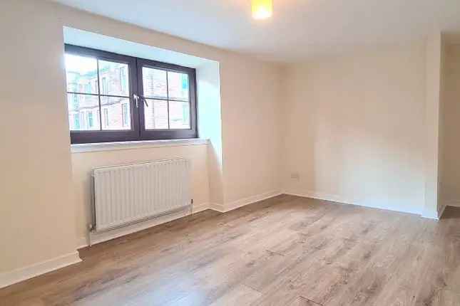 Flat to rent in Deanston Drive, Shawlands, Glasgow G41