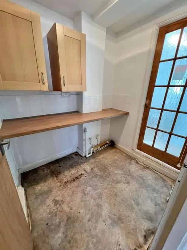 4 Bed House For Sale - Refurbishment Needed