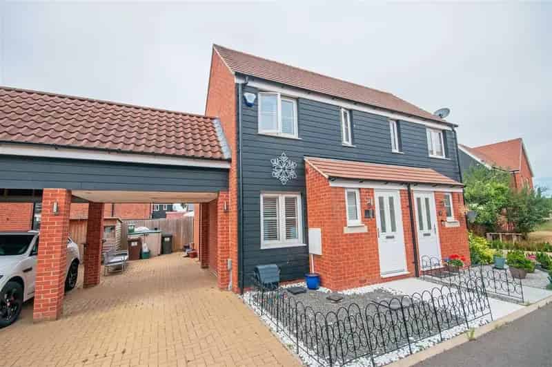 2 Bedroom Semi Detached House For Sale