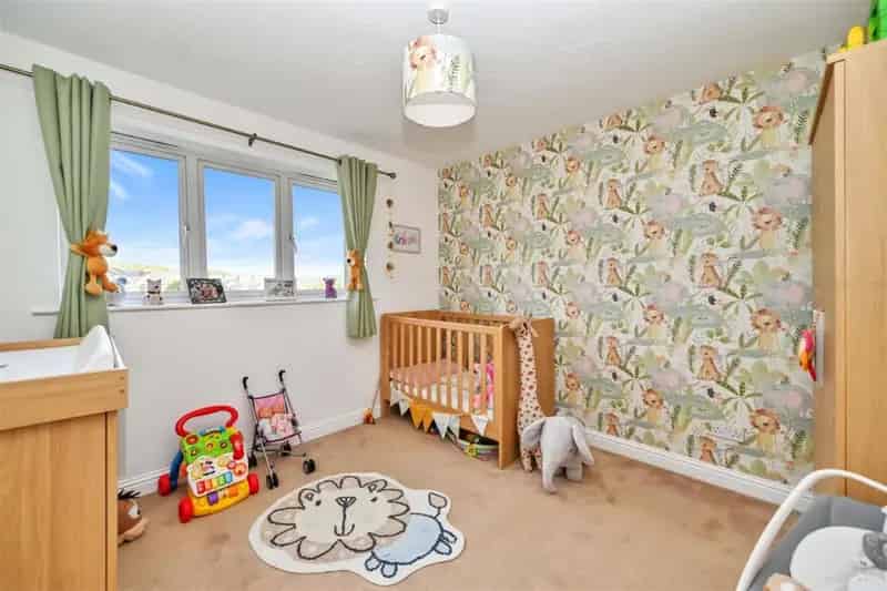 4 Bed Detached House for Sale in Apperley Bridge