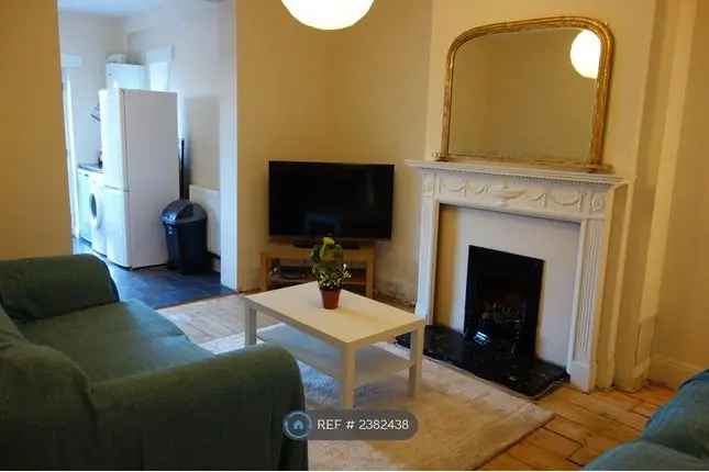 Terraced House to Rent in Horfield Bristol