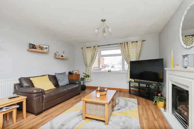 3 Bed Semi-Detached House Near Toftwood
