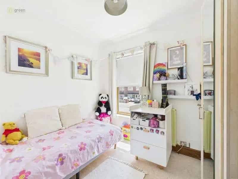 2 Bed House For Sale Extended Period Style Spacious Family Home