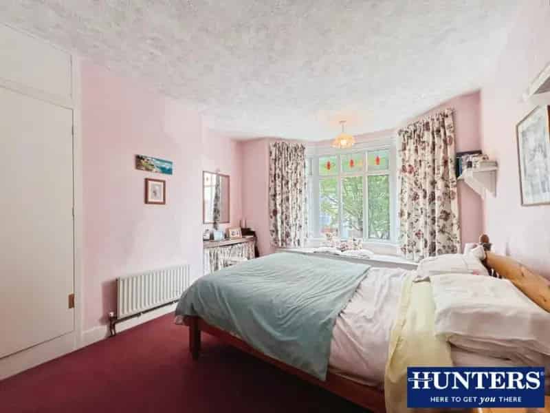 3 Bed Mid Terrace House For Sale