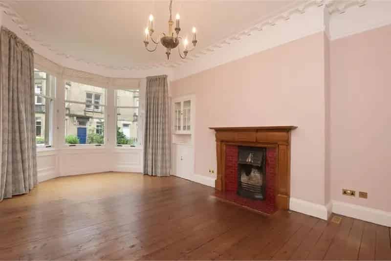 2 Bed Flat Marchmont Edinburgh Main Door 1 Reception Room