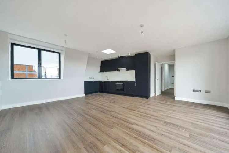 2 bed flat for sale