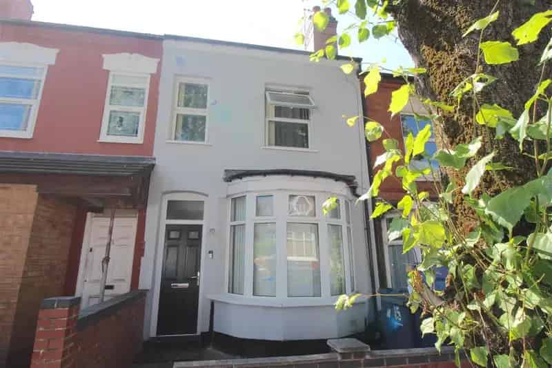 3 Bedroom Mid Terrace House for Sale
