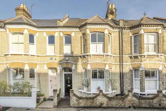 Four Double Bedroom Victorian House for Sale in London SW8