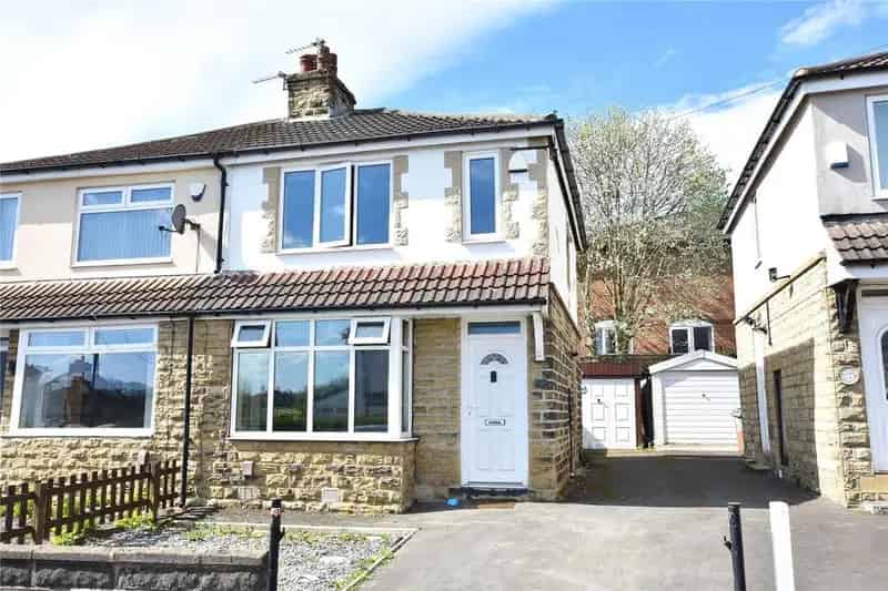 2 Bedroom Semi-Detached House for Sale