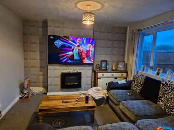 2 Bedroom House with Garage and Garden