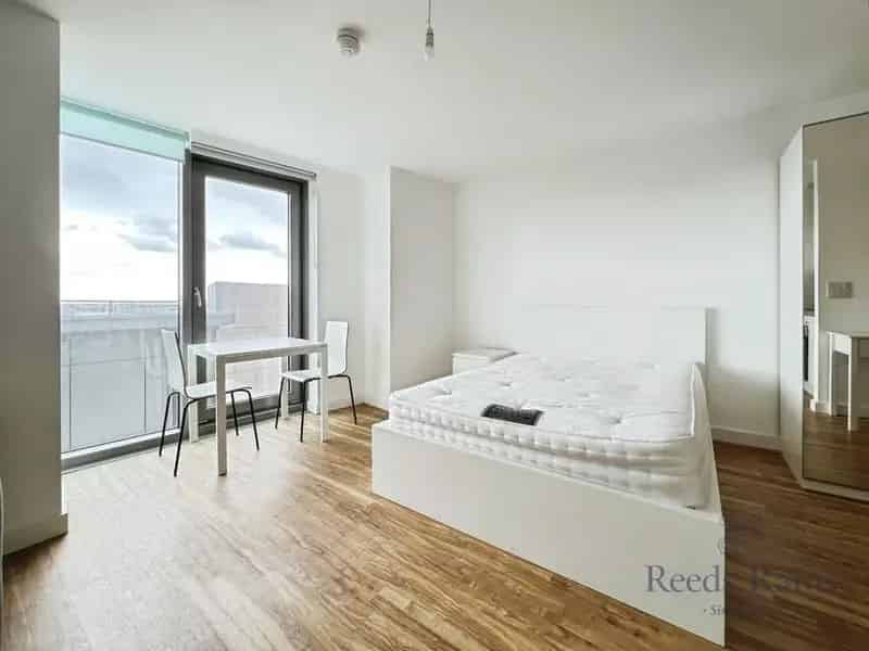Flat for Sale Liverpool City Centre Modern Open Plan Near Parks