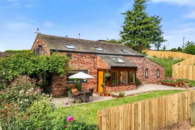 House For Sale in Kirklees, England