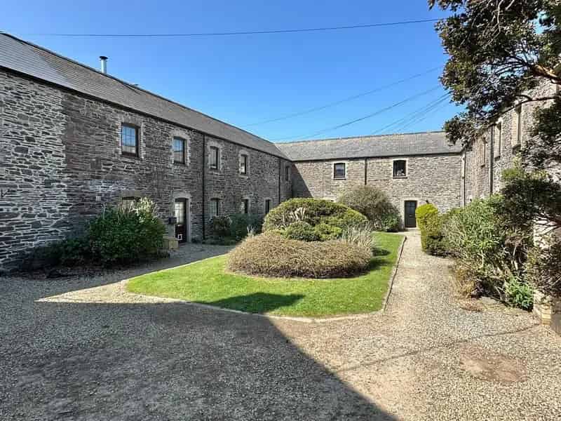 3 Bedroom Cottage for Sale in Truro Cornwall