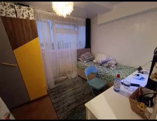 2 Double Bedroom Flat with Balcony and Tesco Nearby