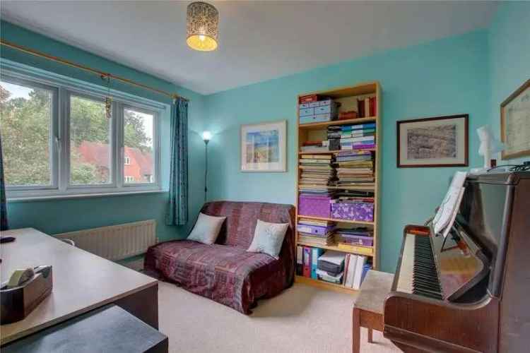 6 Bed Detached House for Sale in Bournville Park Northfield