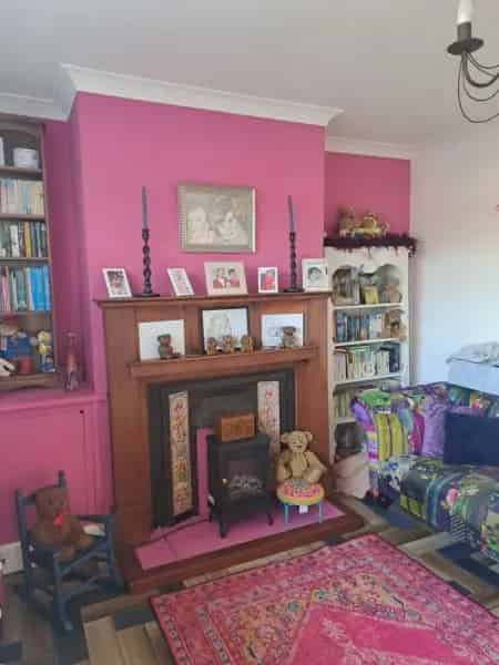 House Close to Schools Transport and Shops