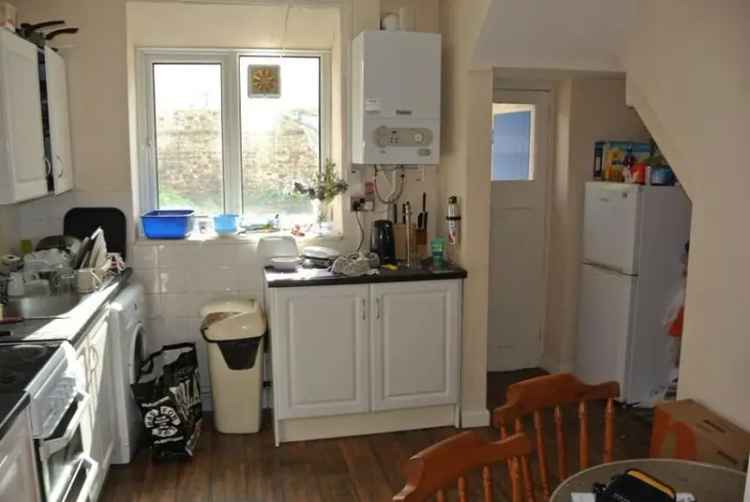 4 Bedroom House Near Lewes Road - Modern Kitchen & Furnished