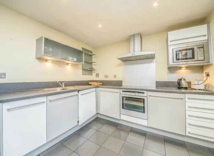 Large 1 Bedroom Apartment Riverside Development