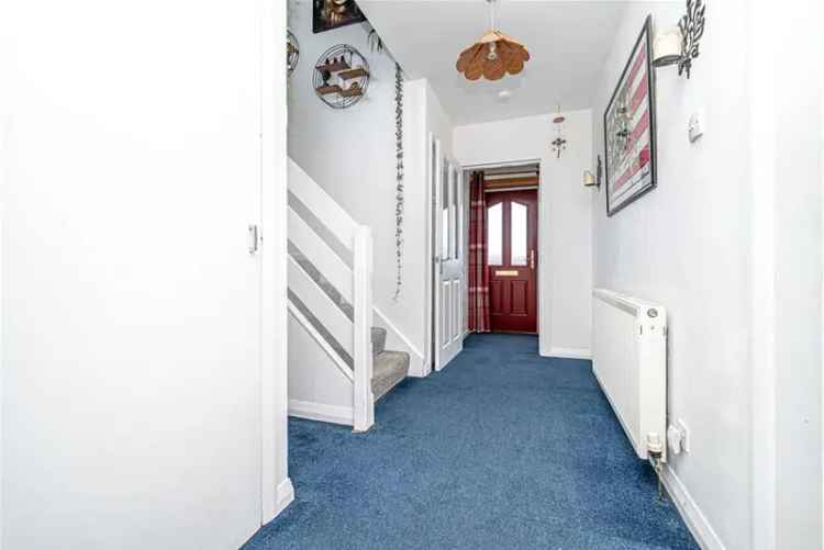 3 Bed House - Detached with 1 Reception Room