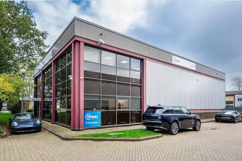 Modern Warehouse Trade Unit For Lease Farnham