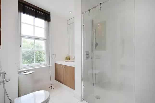 Flat for Sale in Princes Gate London SW7