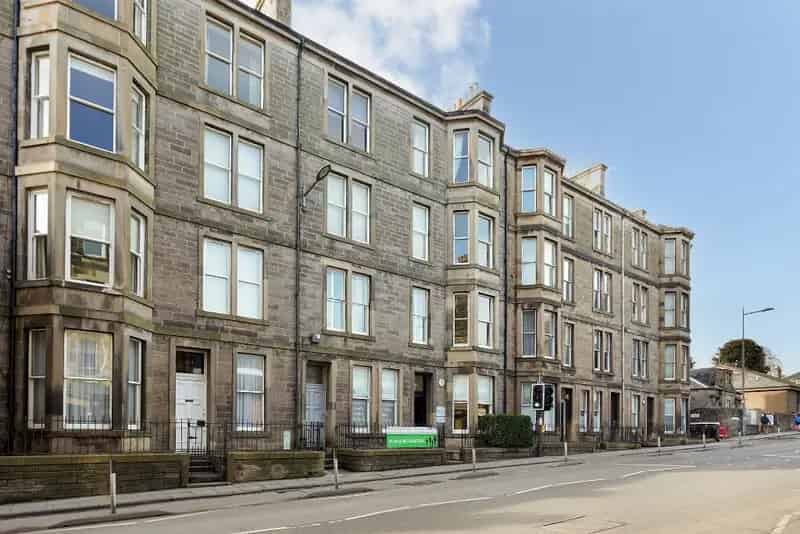 3 Bedroom Furnished Flat to Rent HMO Licensed