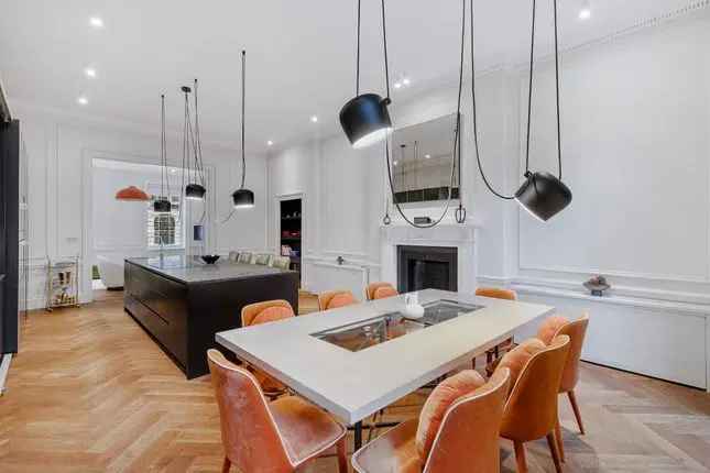 Stunning 4-Bedroom Marylebone Apartment