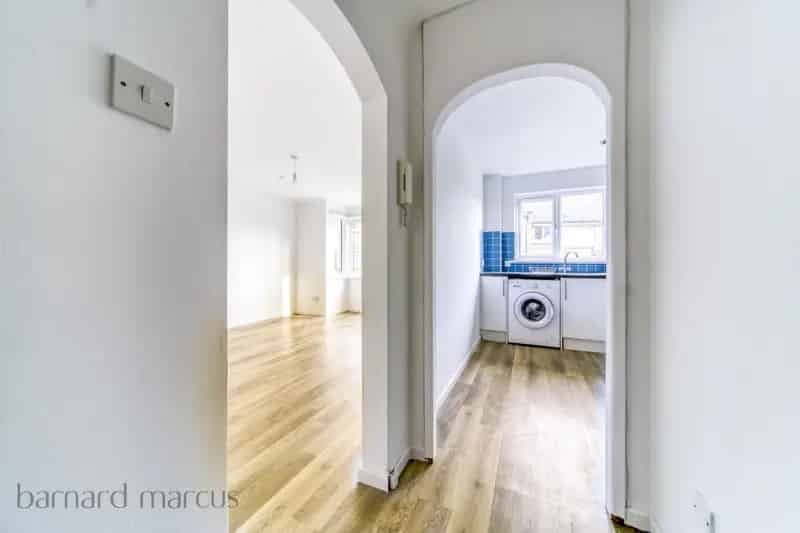 2 Bed Apartment Streatham Hill Modern Spacious Parking