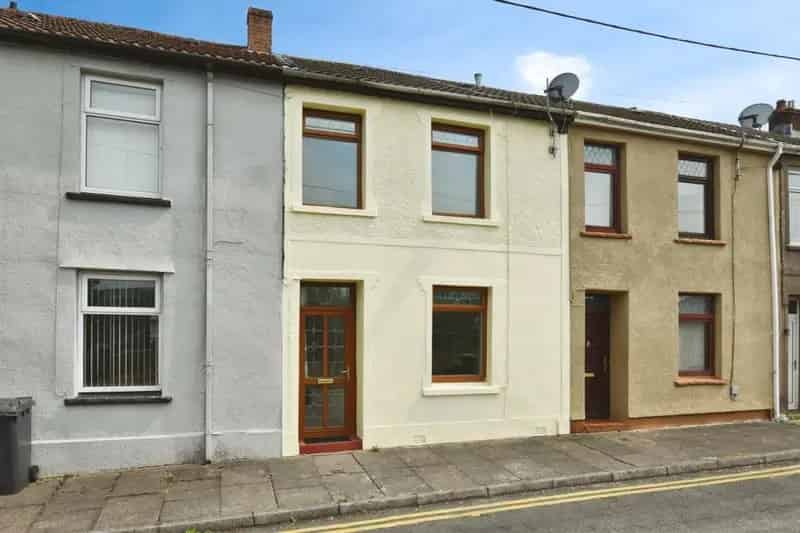 2 bedroom terraced house