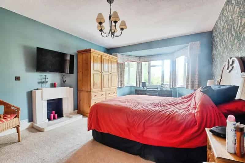 4 Bed Detached House For Sale - Character Home