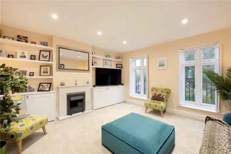 House For Sale in London, England