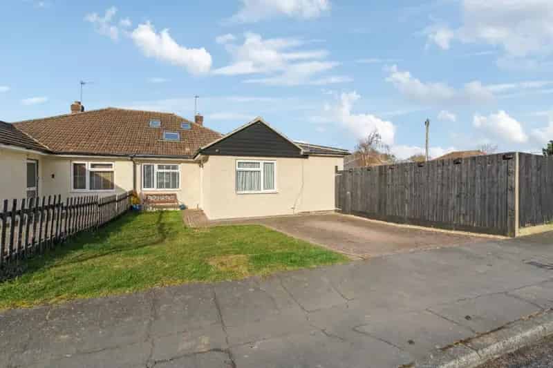 4 Bedroom Bungalow For Sale Chesham