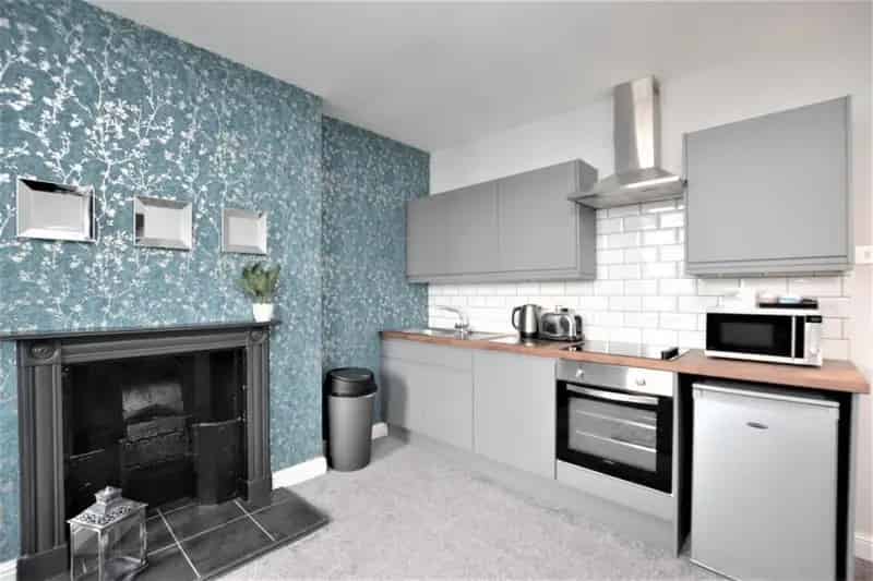 7 bed house for sale