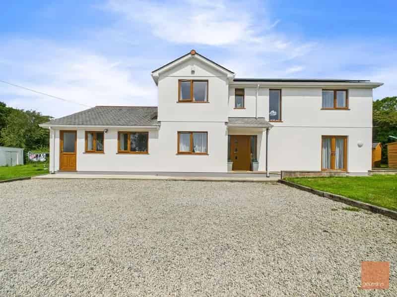 6 Bedroom Detached House to Rent in Zelah