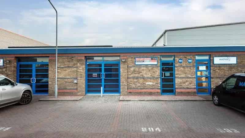 Industrial Unit To Let Slough Trading Estate