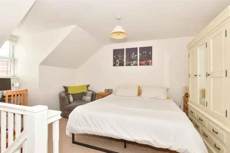 3 Bedroom Townhouse for Sale near Canterbury City Centre