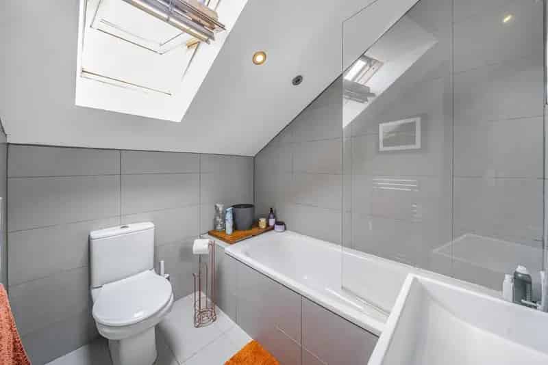 Spacious One Bedroom Apartment in Brixton Near Brockwell Park
