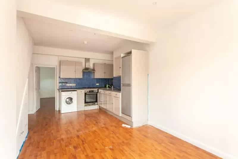 4 Bedroom Terraced House For Sale - Modernisation Needed