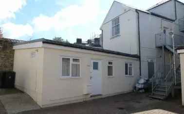 1-Bed Grade II Listed Apartment Honiton Town Centre