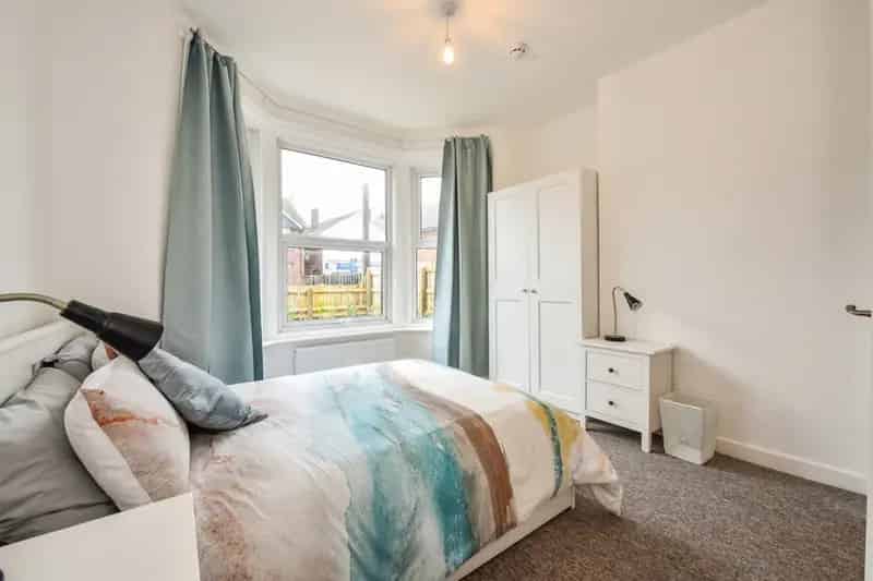 1 Bedroom House of Multiple Occupation To Rent