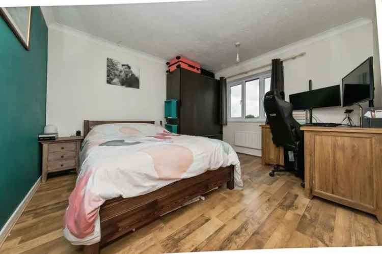 3 Bedroom Family Home Near Ipswich Amenities