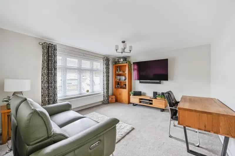 Stunning Family Bungalow Near Lichfield Cathedral