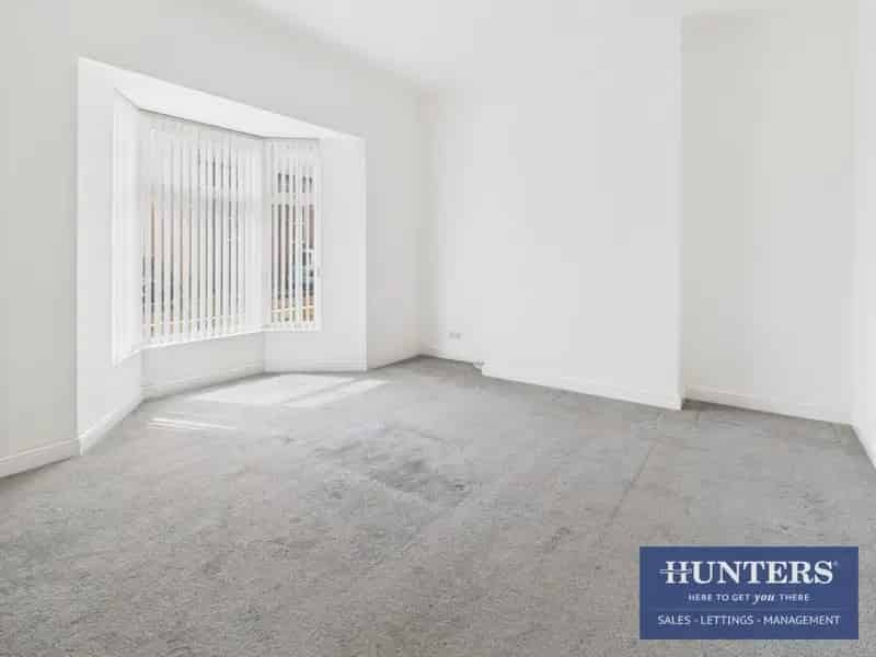 2 bedroom House
 For Sale 
Total Size: 906 SQ FT
