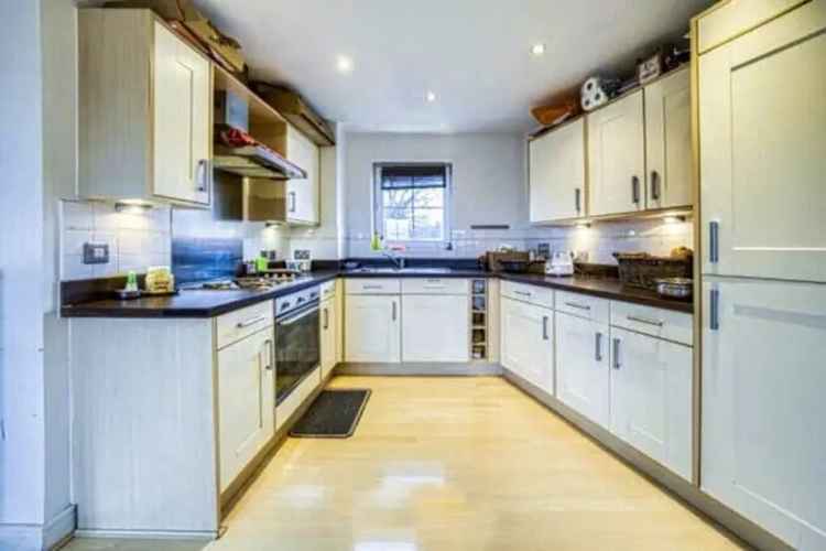 2 Bedroom Flat for Sale in Dickens Heath
