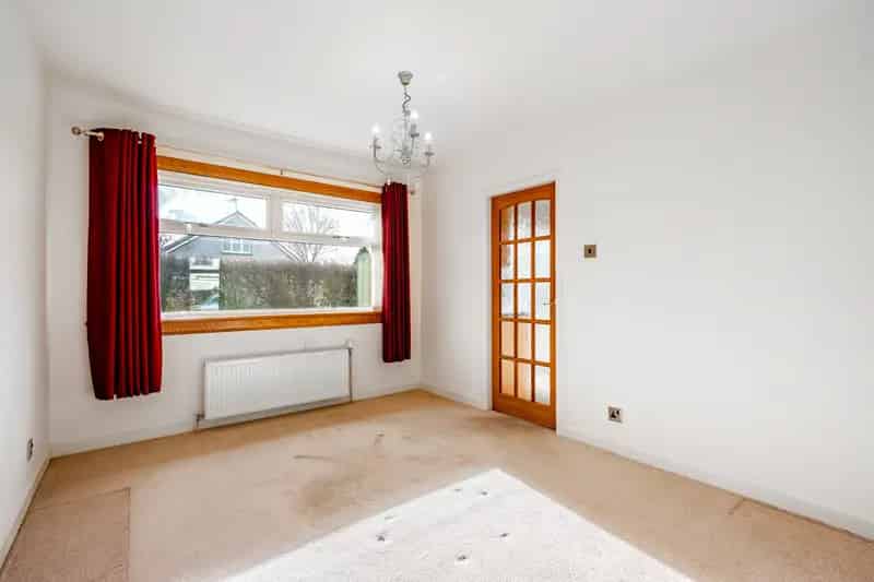 Spacious Detached Bungalow in Bridge of Allan