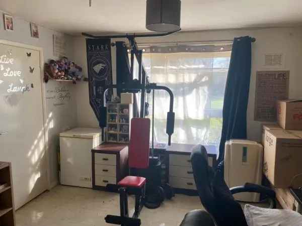 Flat For Rent in Winchester, England