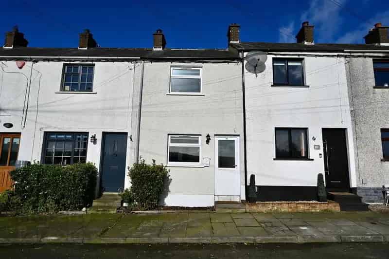 Beautiful Mid Terraced Property with Countryside Views